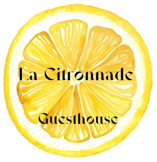 Готель La Citronnade Floreffe Екстер'єр фото